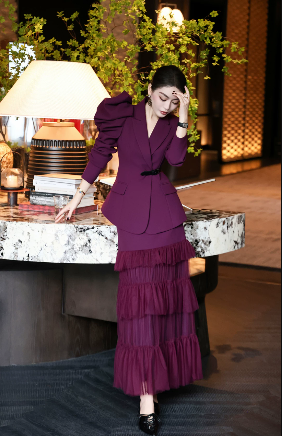 2027 Spring/Fall Trendy Women's Business Co-ord Set — Design-Led Blazer with Flowing Long Tulle Skirt, Elegant Two-Piece Office Suit