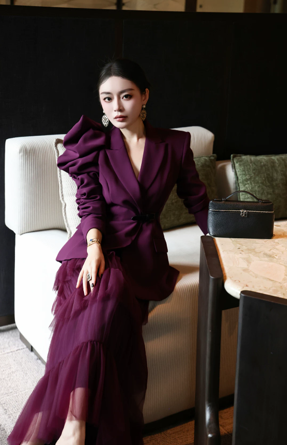 2027 Spring/Fall Trendy Women's Business Co-ord Set — Design-Led Blazer with Flowing Long Tulle Skirt, Elegant Two-Piece Office Suit