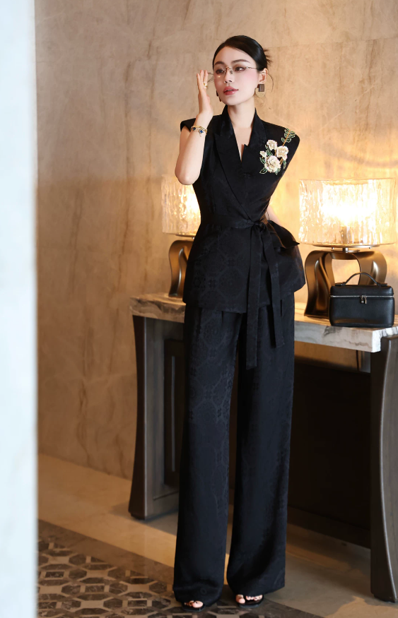 2027 Spring/Fall New Women's Office Business Two-Piece Set, Unique Designer Blazer & Long Flowy Chiffon Skirt, Elegant Workwear Suit