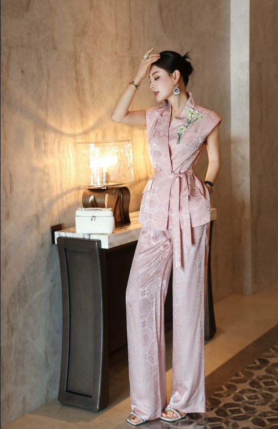 2027 New Women's Business Suit Set — Statement Blazer & Long Chiffon Skirt